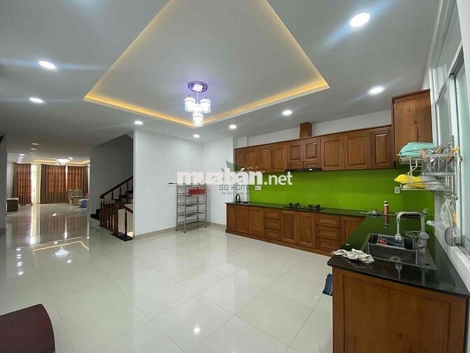 NHÀ 5 TẦNG VỪA Ở VÀ KINH DOANH THÍCH QUẢNG ĐỨC