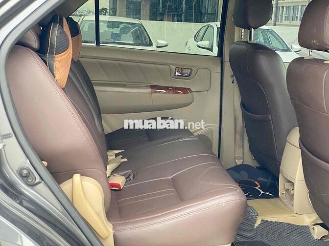 Toyota Fortuner 2009 2.7V 4x4 - 125000 km