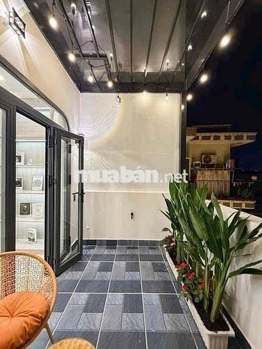 Hẽm xe hơi Đường Nguyễn Ảnh Thủ Quận 12 68m2 5ty2 3 lầu 4PN 5WC.