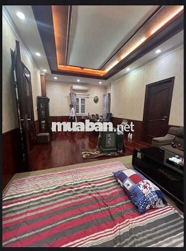 Tôi cần bán nhà 7tầng thang máy full nộithất mặt ngõ Huỳnh Thúc kháng