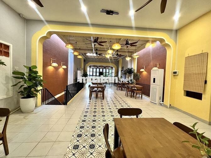 CHO THUÊ MẶT BẰNG SIÊU RỘNG ĐẸP 210M2 SẴN MÔ HÌNH NHÀ HÀNG 2 TẦNG