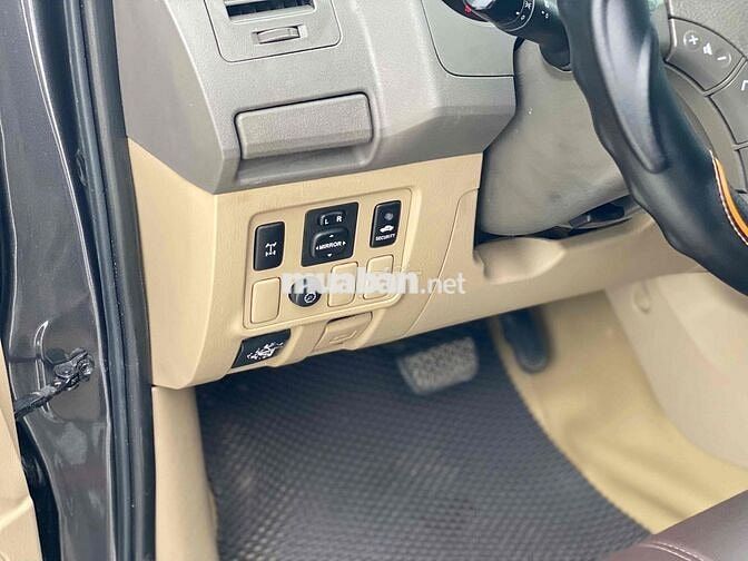 Toyota Fortuner 2009 2.7V 4x4 - 125000 km