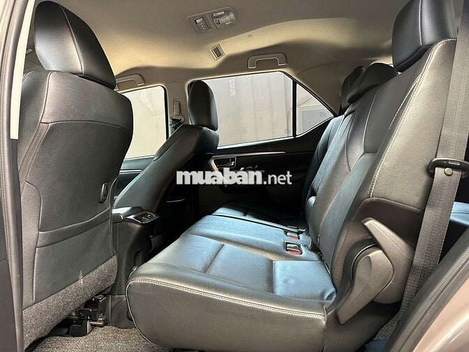 Toyota Fortuner 2024 2.4AT,máy dầu,màu nâu,40000km