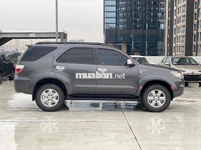 Toyota Fortuner 2009 2.7V 4x4 - 125000 km