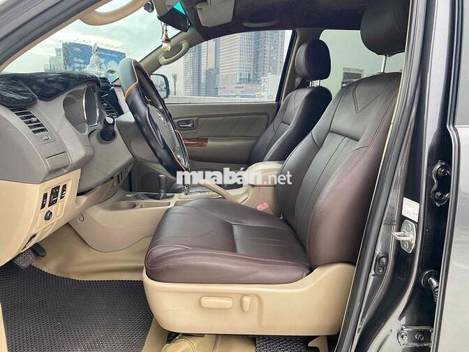 Toyota Fortuner 2009 2.7V 4x4 - 125000 km