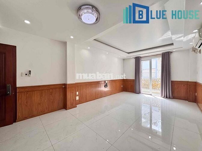CHO THUÊ PHÒNG BAN CÔNG FULL NỘI THẤT RỘNG 40M2 NGAY TRƯỜNG CHINH TÂN
