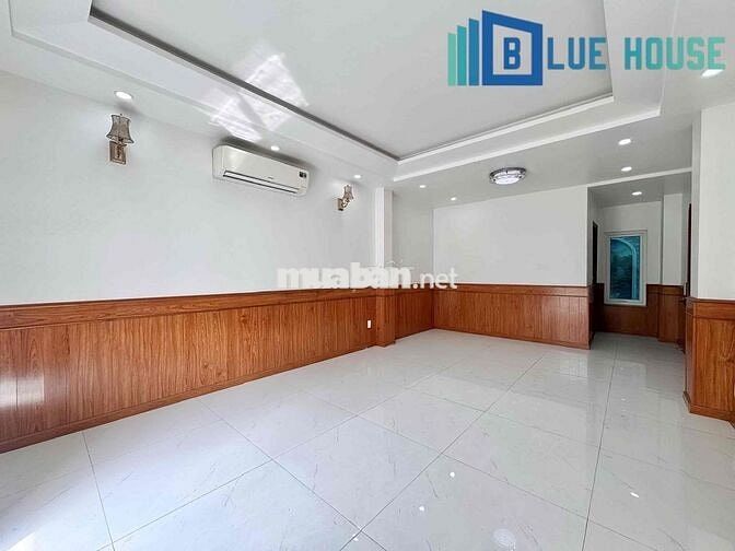 CHO THUÊ PHÒNG BAN CÔNG FULL NỘI THẤT RỘNG 40M2 NGAY TRƯỜNG CHINH TÂN