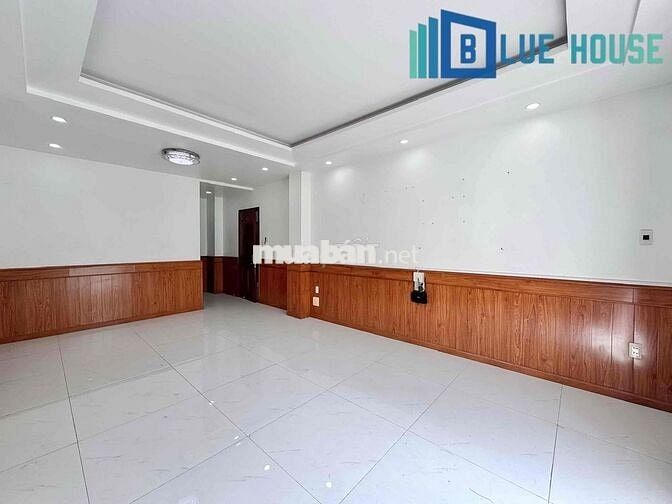 CHO THUÊ PHÒNG BAN CÔNG FULL NỘI THẤT RỘNG 40M2 NGAY TRƯỜNG CHINH TÂN