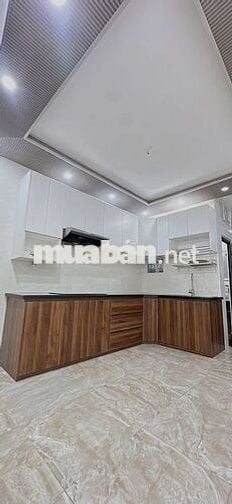 Cho Thuê Nhà Nguyên Căn Cách Mạng Tháng 8