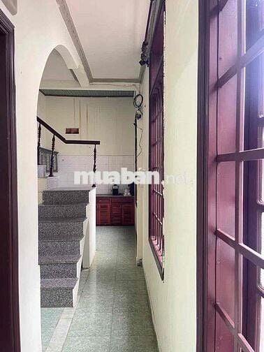 Cho thuê nhà 01 trệt, 01 lầu thoáng mát, sạch sẽ.