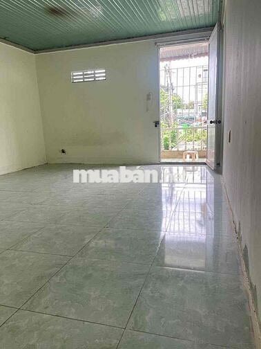 Cho thuê nhà 01 trệt, 01 lầu thoáng mát, sạch sẽ.