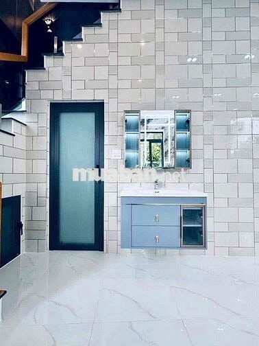 HẾT ĐƯỜNG XOAY SỞ CHỦ CẦN BÁN GẤP TRẢ NỢ NGÂN HÀNG CĂN NHÀ MỚI TINH