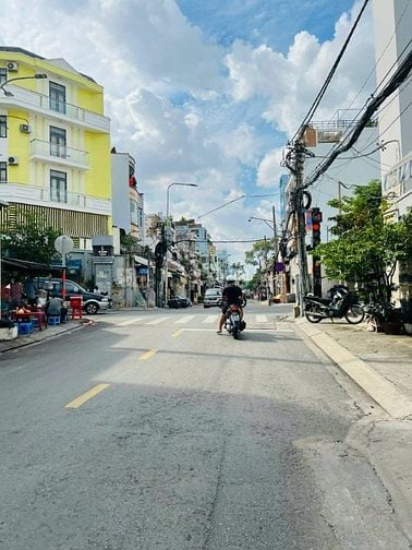 Chính chủ bán nhà mặt tiền nhà kết cấu 4 lầu tiện kinh doanh mua bán