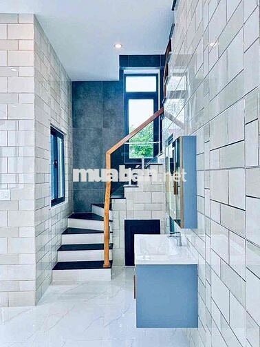 HẾT ĐƯỜNG XOAY SỞ CHỦ CẦN BÁN GẤP TRẢ NỢ NGÂN HÀNG CĂN NHÀ MỚI TINH