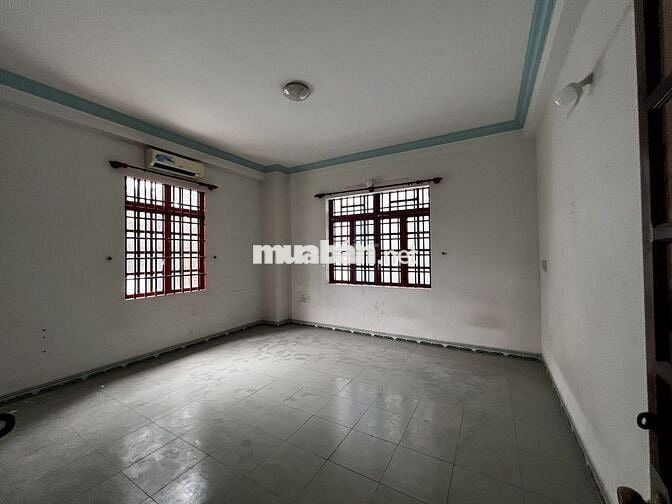 Bán nhà 1 trệt 2 lầu khu dân cư Đại Quang