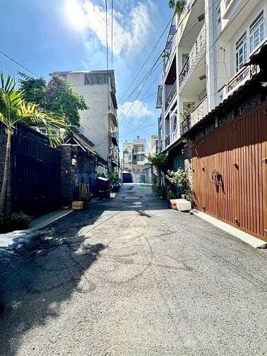 BÁN NHÀ THỦ ĐỨC - HẺM 5M Ô TÔ NGỦ TRONG NHÀ