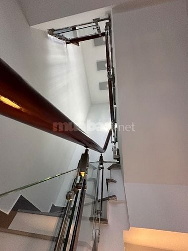 Ngay Mã Lò giáp Kdc Tên Lửa, 70,8m2 ngang 5m, 4 Tầng, 5 PN, Giá 6,09T 