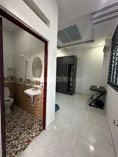 Ngay Mã Lò giáp Kdc Tên Lửa, 70,8m2 ngang 5m, 4 Tầng, 5 PN, Giá 6,09T 