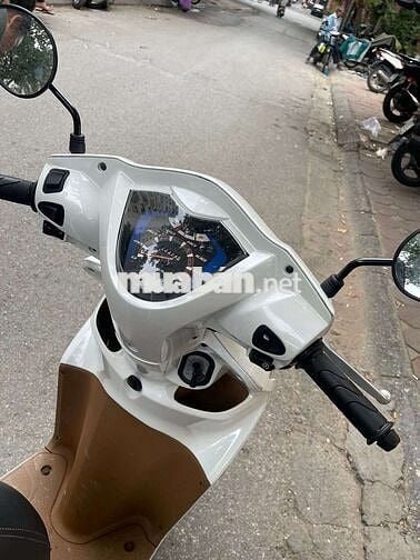 Xe máy Honda Vision 2014 màu trắng