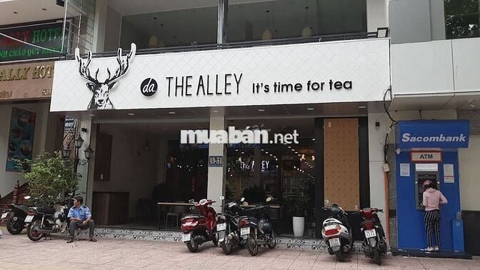 Cho thuê mặt bằng đẹp trống suốt Hoàng Diệu Q4 9x24m khu ngân hàng