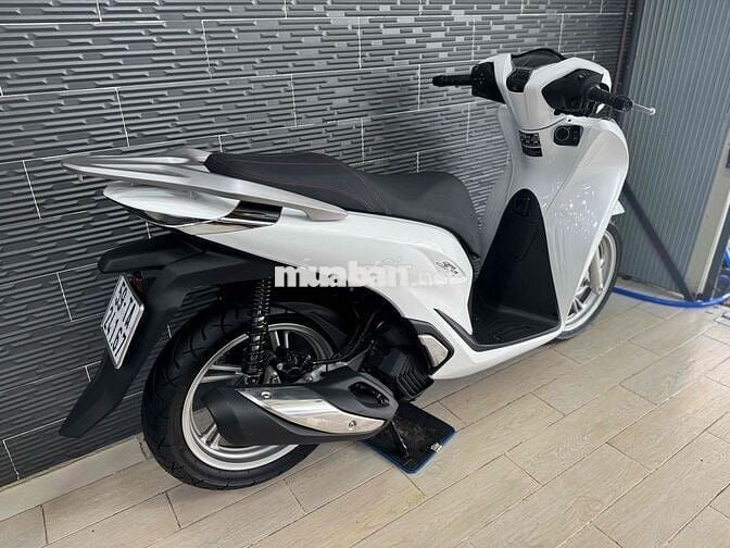 Honda SH150 abs 2025 Trắng Siêu Mới Bs Sài Gòn