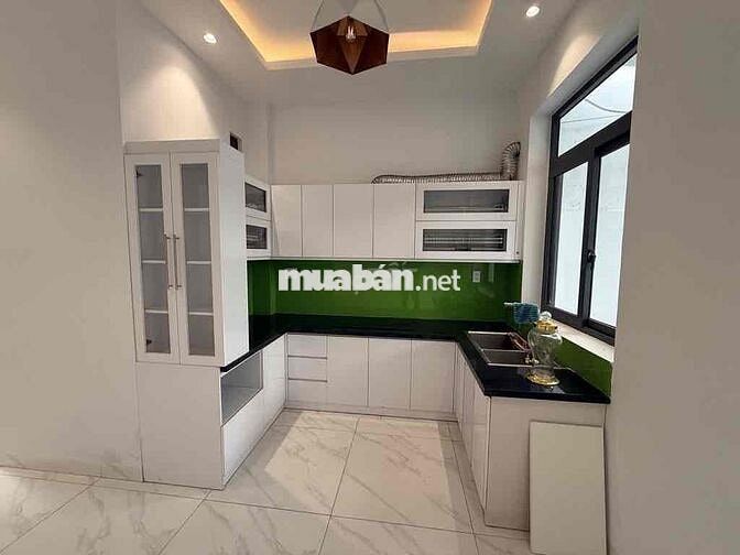 Hai mặt tiền xe hơi, nhà 3 tầng Trường Thọ, mới, sổ hoàn công 7TỶ hơn