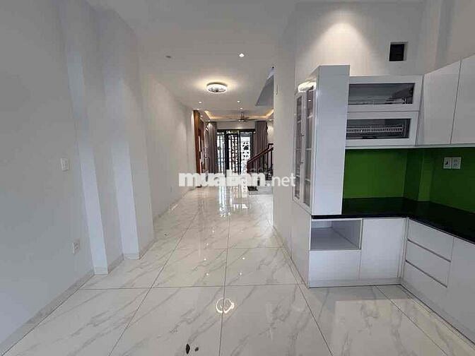 Hai mặt tiền xe hơi, nhà 3 tầng Trường Thọ, mới, sổ hoàn công 7TỶ hơn