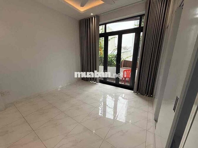 Hai mặt tiền xe hơi, nhà 3 tầng Trường Thọ, mới, sổ hoàn công 7TỶ hơn