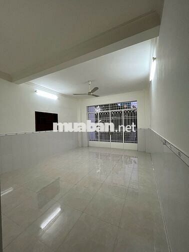 Cho thuê MTKD cực sầm uất ngay khu họ LÊ 4,5x20m nhà 3 tầng giá chỉ 21