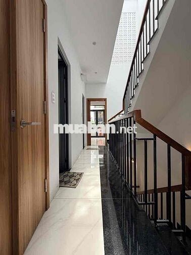 Hai mặt tiền xe hơi, nhà 3 tầng Trường Thọ, mới, sổ hoàn công 7TỶ hơn