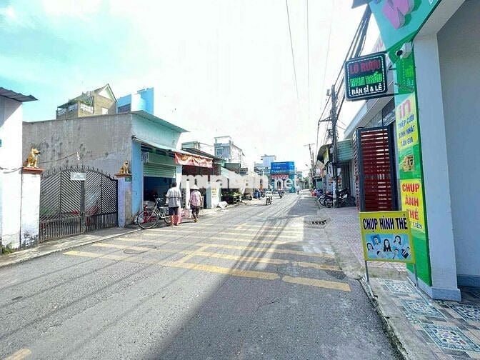 Mặt tiền kinh doanh ngay chợ Xóm Vắng,Phường Dĩ An,TP Dĩ An
