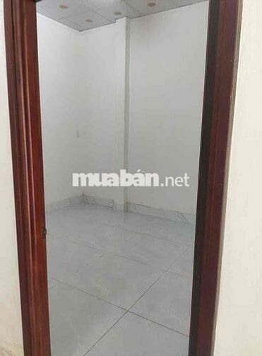 BÁN HOẶC CHO THUÊ NHÀ 1 TRỆT + LẦU TP. VĨNH LONG