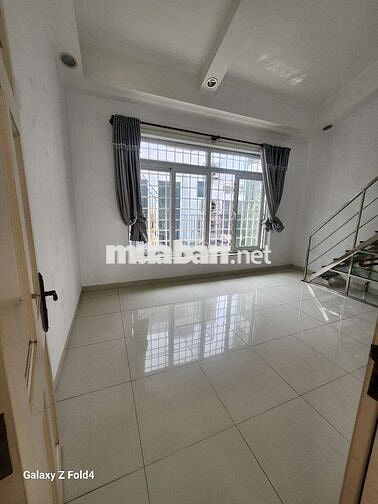 CHÍNH CHỦ CẦN CHO THUÊ SÀN MẶT TIỀN ĐƯỜNG D4 KHU DÂN CƯ HIMLAM Q7.