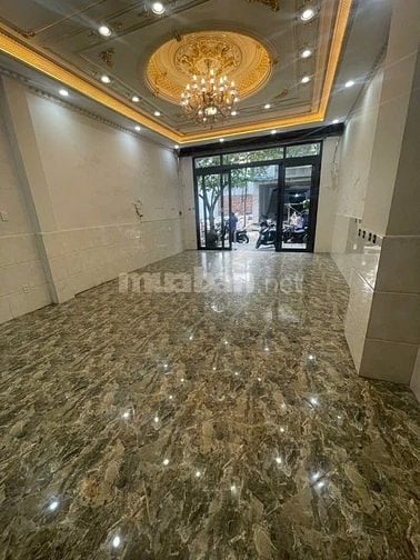 BÁN NHÀ SHR NGAY CHỢ TKTQ, SỔ VUÔNG VỨC 0 LỘ GIỚI, Ô TÔ NGỦ TRONG NHÀ