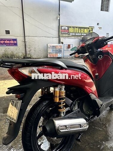 Xe máy Honda SH Ý màu đỏ