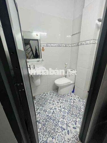 Phòng Gần Trường Ngân Hàng. Sư Phạm Kỹ Thuật, Hoàng Diệu 2