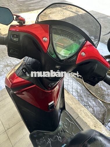 Xe máy Honda SH Ý màu đỏ