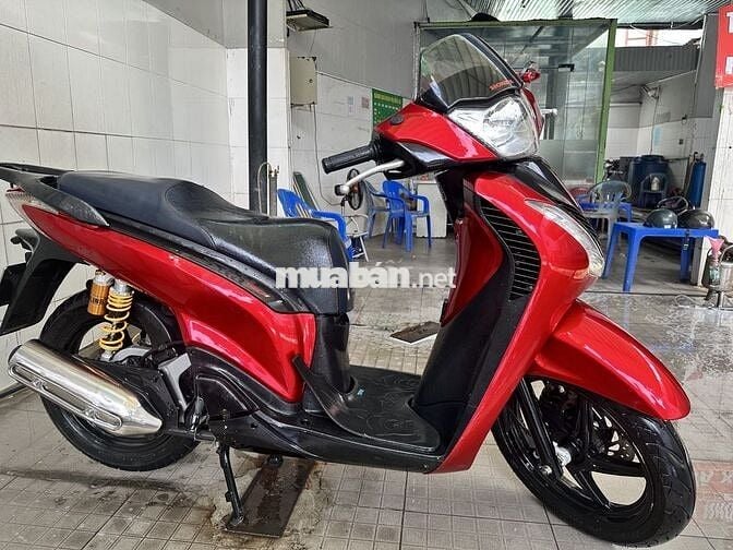 Xe máy Honda SH Ý màu đỏ