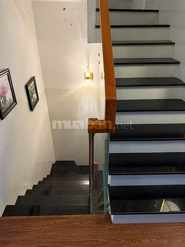 Mặt tiền đường nhánh khu Lê Văn Quới dt63m2 đúc 6 tầng 8pn,Q.Bình Tân