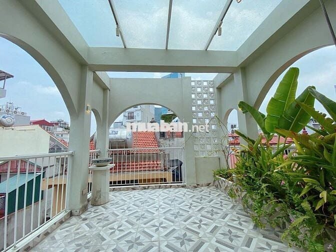 BÁN NHÀ CHO THUÊ KINH DOANH Ở ĐÀO TẤN - THANG MÁY - GẦN PHỐ VÀI BƯỚC