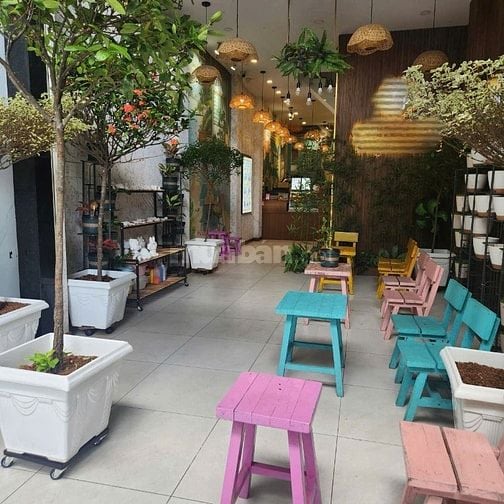 Mặt tiền đường nhánh khu Lê Văn Quới dt63m2 đúc 6 tầng 8pn,Q.Bình Tân