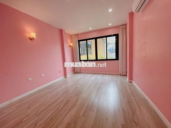 BÁN NHÀ CHO THUÊ KINH DOANH Ở ĐÀO TẤN - THANG MÁY - GẦN PHỐ VÀI BƯỚC