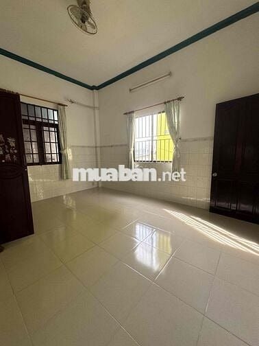 cho thuê nhà 2 mặt tiền gần Chợ Hiệp Thành, trường Trung cấp Kinh tế