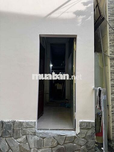 cho thuê nhà 2 mặt tiền gần Chợ Hiệp Thành, trường Trung cấp Kinh tế