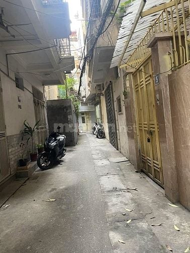 Bán gấp nhà ngõ 105 phố Bạch Mai, cách phố 50m, diện tích 48m2, 4,5T