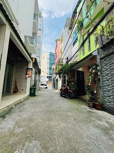 Bán nhà hẻm 74 Bạch Đằng, P.2, Tân Bình. DT 4,5x16m. Trệt 2L. Giá 16tỷ