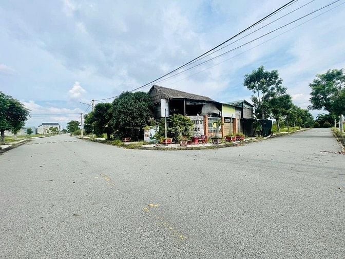 chính chủ sang nhượng quán cafe đường TC5 cát tường phú sinh tỉnh lộ 9