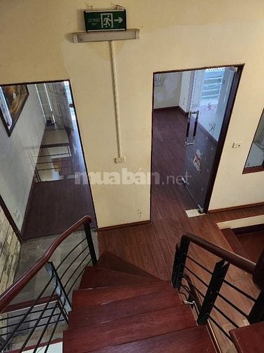 Bán gấp nhà ngõ 105 phố Bạch Mai, cách phố 50m, diện tích 48m2, 4,5T