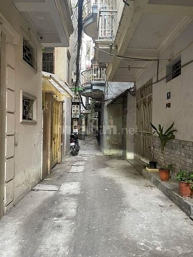 Bán gấp nhà ngõ 105 phố Bạch Mai, cách phố 50m, diện tích 48m2, 4,5T