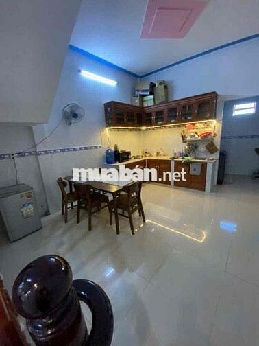 cho thuê nhà sạch sẽ giá rẻ có 1 số nội thất ấp 1 vlb nhà sạch sẽ